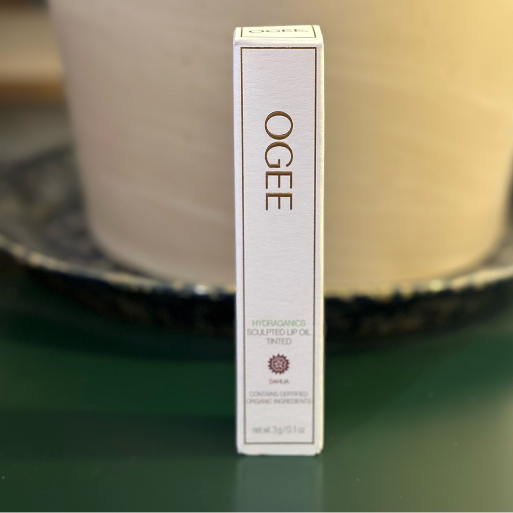 OGEE Tinted Sculpted Lip Oil CONDITIONING LIP COLOR TREATMENT - Dahlia